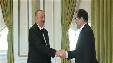سفر رئیس دانشگاه علوم پزشکی تبریز به باکو در معیت وزیر بهداشت